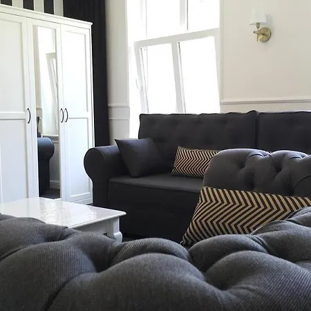 1st Class Apartment *